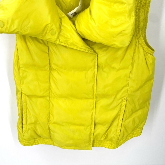 VINCE NWT Vince Neon Yellow Goose Down Magnetic Button Zipper Puffer Vest Jacket - Picture 3 of 6